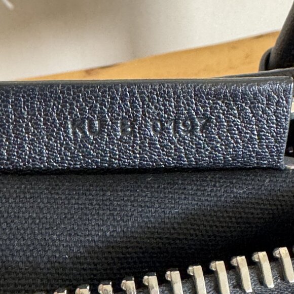 Givenchy Antigona Mini Top Handle Bag In Black Grained Leather Silver Hardware - Picture 17 of 17